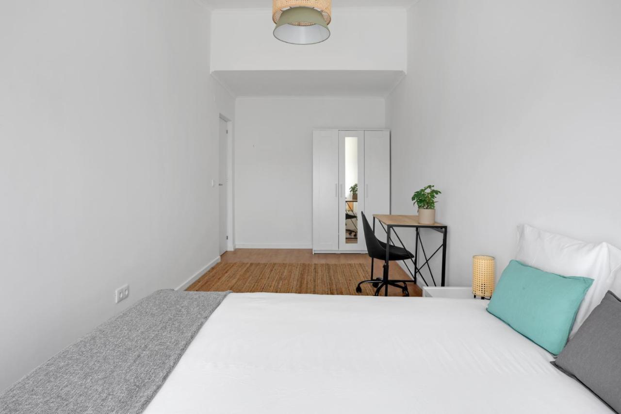 Sunny 2 Bedroom Apartment In Almada - Balconies With River View Εξωτερικό φωτογραφία
