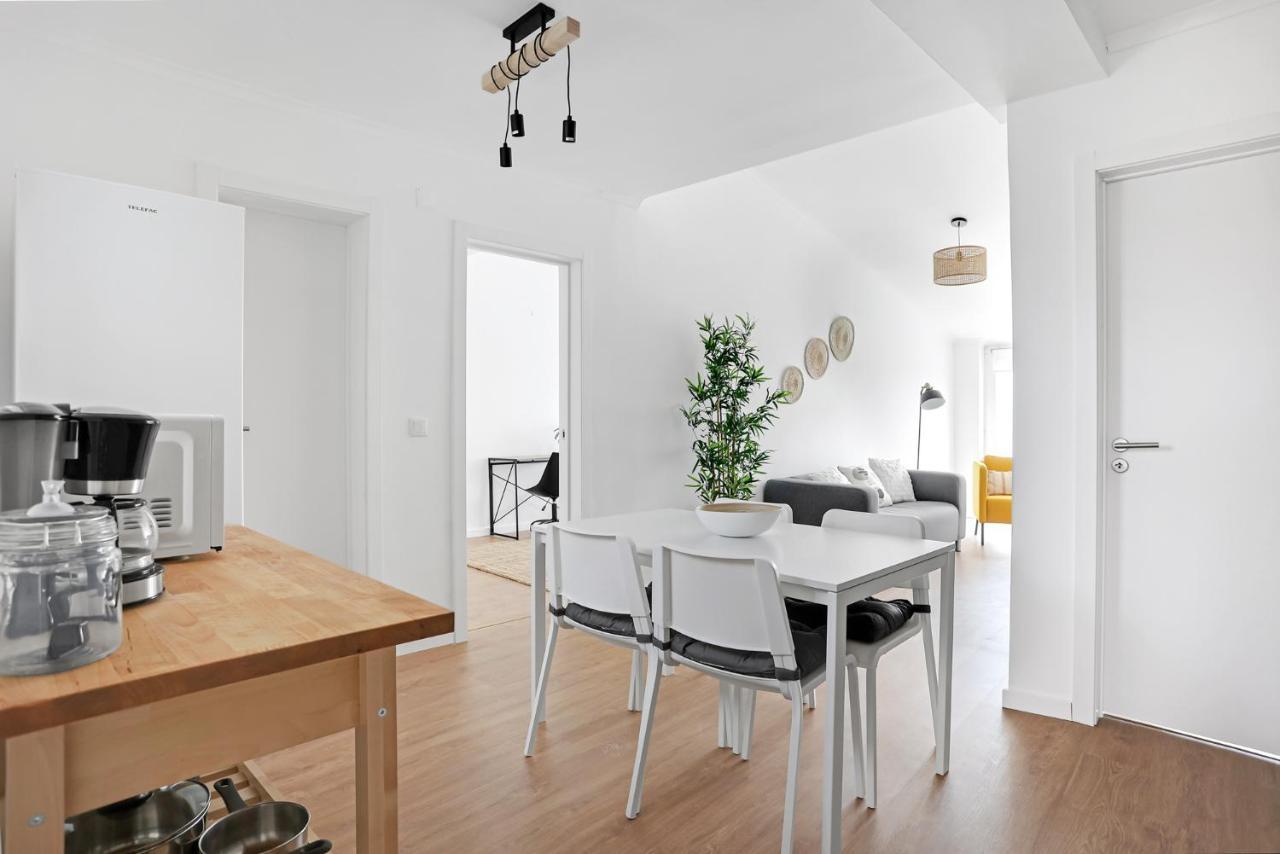 Sunny 2 Bedroom Apartment In Almada - Balconies With River View Εξωτερικό φωτογραφία