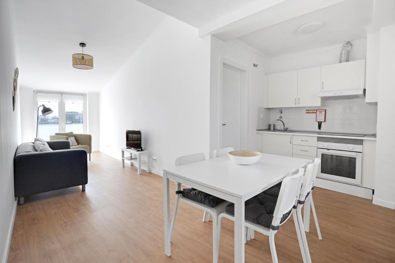 Sunny 2 Bedroom Apartment In Almada - Balconies With River View Εξωτερικό φωτογραφία