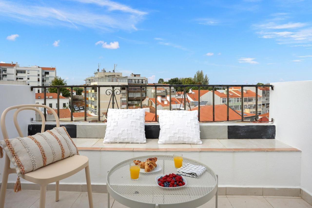 Sunny 2 Bedroom Apartment In Almada - Balconies With River View Εξωτερικό φωτογραφία