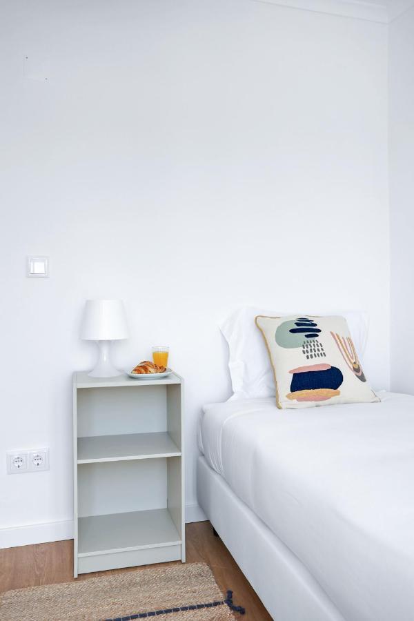 Sunny 2 Bedroom Apartment In Almada - Balconies With River View Εξωτερικό φωτογραφία